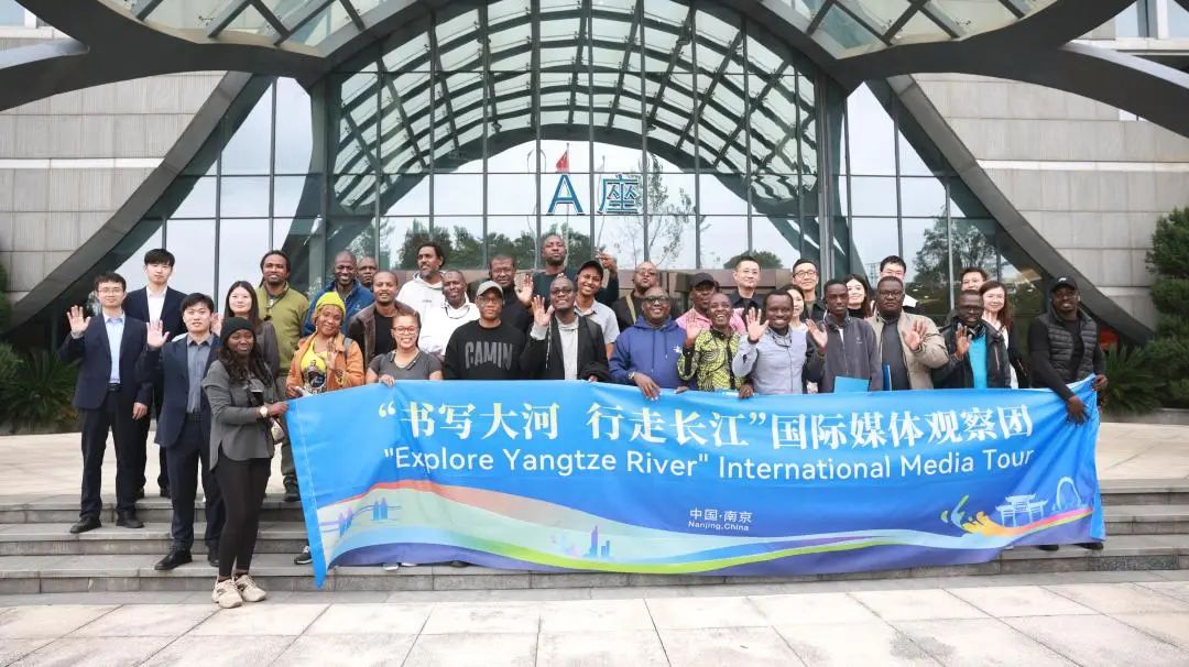 //www.minhuipay.com/global/ueditor/image/20251231/1767148722574374/e12e13f2eae1b6c2ef80916673e2ed5d.jpg 2.jpg